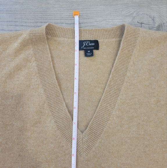 J. Crew Women's Cashmere Tan Pull Over Sweater Size Medium - Picture 5 of 9